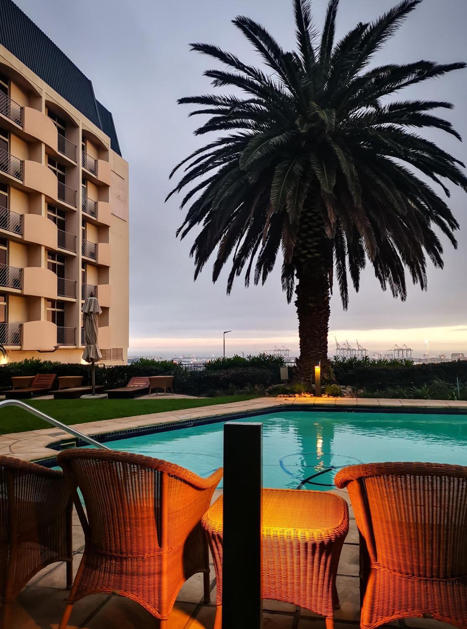 Garden Court Nelson Mandela Boulevard Le Cap Extérieur photo